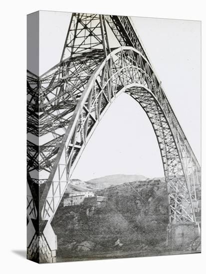 Le viaduc de Garabit, ensemble vue de côté-null-Premier Image Canvas