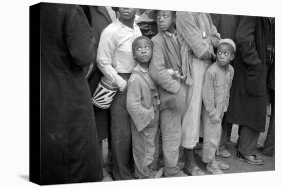 Lining up for food at mealtime in the camp for flood refugees, Forrest City, Arkansas, 1937-Walker Evans-Premier Image Canvas