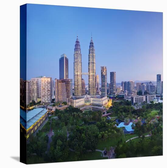 Malaysia, Selangor State, Kuala Lumpur, KLCC (Kuala Lumpur City Centre) Petronas Towers-Gavin Hellier-Premier Image Canvas