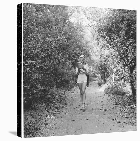 Marilyn Monroe in California-Ed Clark-Premier Image Canvas