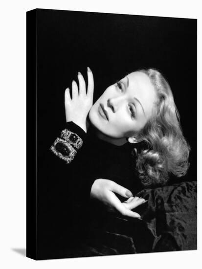 Marlene Dietrich, 1943-null-Premier Image Canvas