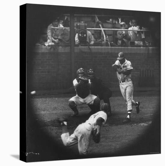 Milwaukee Braves Henry Aaron Batting During Baseball Game-George Silk-Premier Image Canvas