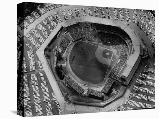 Milwaukee Braves Playing the New York Yankees in Baseball at the World Series-Al Fenn-Premier Image Canvas