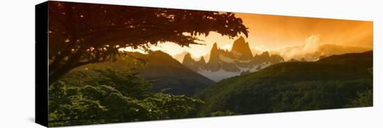 Morning View of Fitz Roy, National Park Los Glaciares, El Chalten, Patagonia, Argentina-Keren Su-Premier Image Canvas