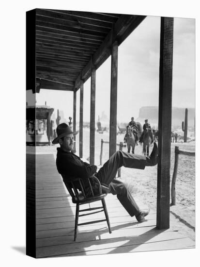 MY DARLING CLEMENTINE, 1946 directed by JOHN FORD Heny Fonda (b/w photo)-null-Stretched Canvas