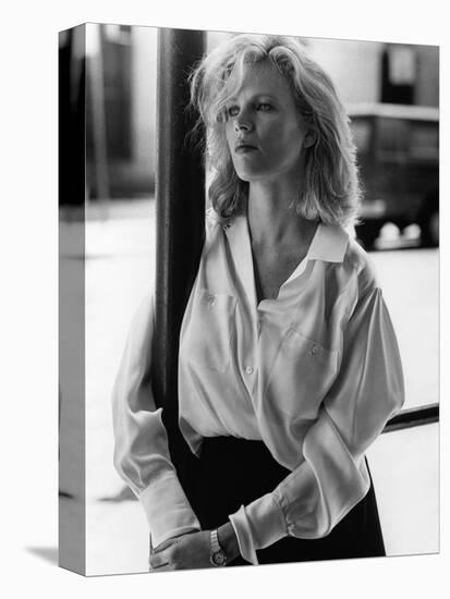 NINE 1/2 WEEKS, 1986 directed by ADRIAN LYNE Kim Basinger (b/w photo)-null-Stretched Canvas