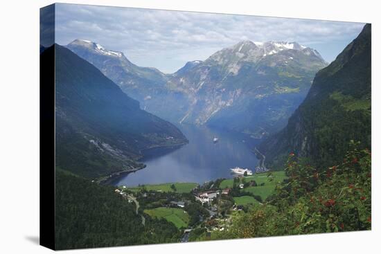 Norway, Western Fjords, Geiranger Fjord-Gavin Hellier-Premier Image Canvas