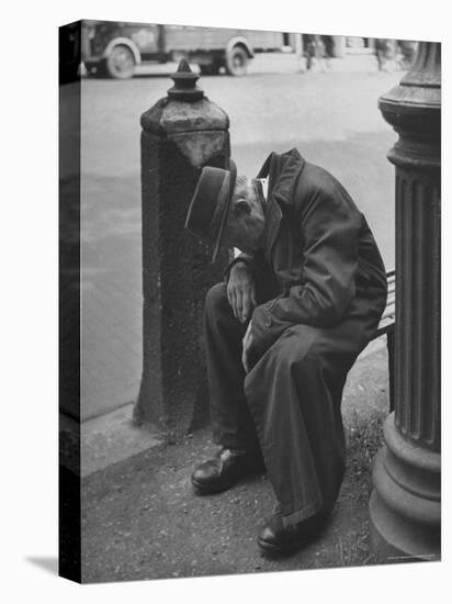 Old Dubliner Resting Outside Stephen's Green-David Scherman-Premier Image Canvas