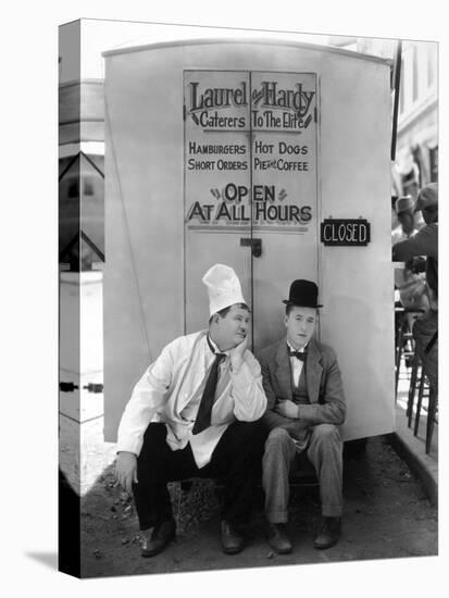 Oliver Hardy, Stan Laurel, Pack Up Your Troubles, 1932-null-Premier Image Canvas