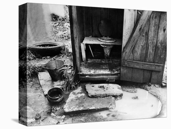 Outdoor Toilet, 1935-Carl Mydans-Premier Image Canvas