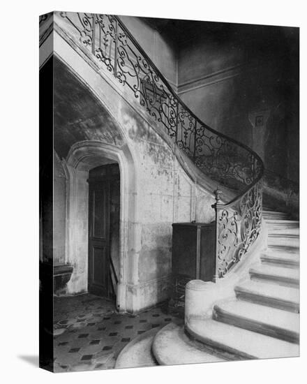Paris, 1900 - Staircase, Hôtel de Brinvilliers, rue Charles V-Eugene Atget-Stretched Canvas