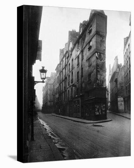 Paris, 1908 - Vieille Cour, 22 rue Quincampoix - Old Courtyard, 22 rue Quincampoix-Eugene Atget-Stretched Canvas
