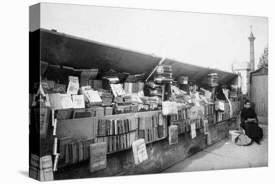 Paris, 1910-1911 - Secondhand Book Dealer, place de la Bastille bouquiniste-Eugene Atget-Stretched Canvas