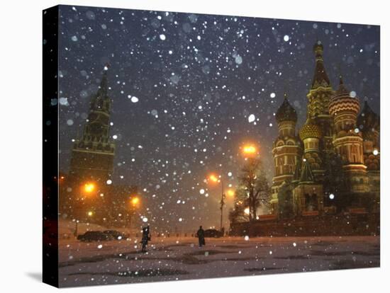 Pedestrians Pass by the Moscow Kremlin-null-Premier Image Canvas