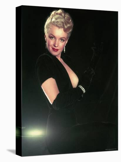 Portrait of Actress Marilyn Monroe-Ed Clark-Premier Image Canvas