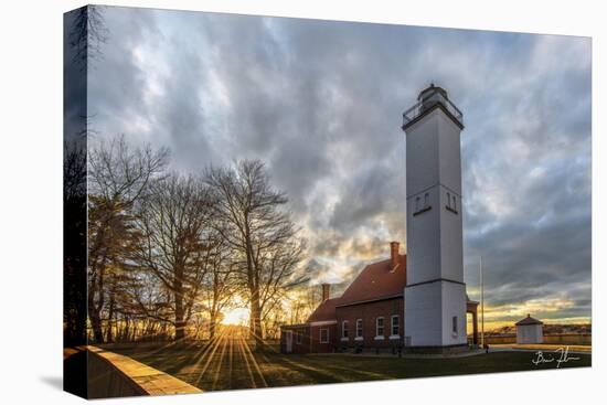 Presque Isle Lighthouse-5fishcreative-Premier Image Canvas