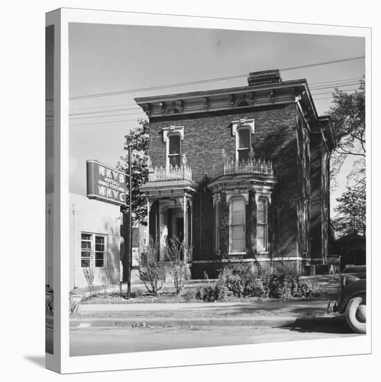 Radio Station Wkyb, Housed in a Victorian Brick Building and Owned by Edwin J. Paxton and Son Edwin-Walker Evans-Premier Image Canvas