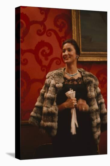 Rosalind Russell, in the Louis Sherry Bar, Metropolitan Opera, New York, NY, 1959-Yale Joel-Premier Image Canvas