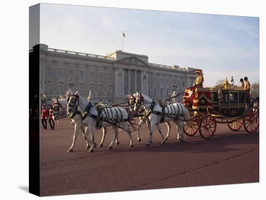 Royal Carriage Outside Buckingham Palace, London, England, United Kingdom, Europe-Nigel Francis-Premier Image Canvas