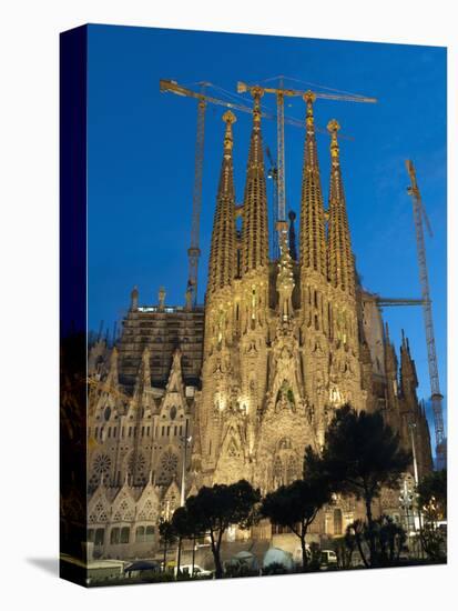 Sagrada Familia at Dusk, UNESCO World Heritage Site, Barcelona, Catalonia, Spain, Europe-Sergio Pitamitz-Premier Image Canvas