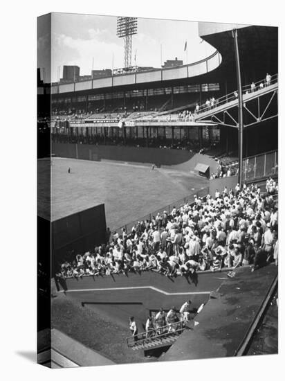 Scene from the Polo Grounds, During the Giant Vs. Dodgers Game-Yale Joel-Premier Image Canvas