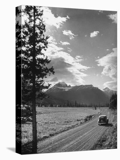 Scenery along Columbia Icefields Highway in Canadian Rockies between Banff and Jasper-Andreas Feininger-Premier Image Canvas