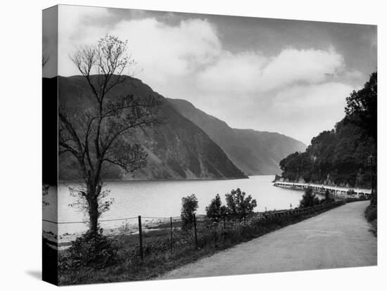 Scotland, Loch Awe-Fred Musto-Premier Image Canvas