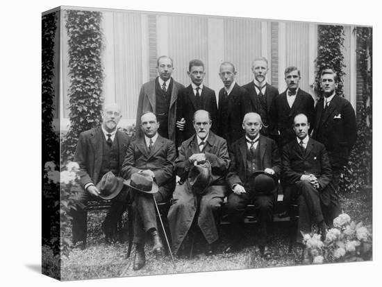 Sigmund Freud with colleagues at a psychoanalytic congress in The Hague, 1920-null-Premier Image Canvas