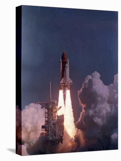 Space Shuttle Discovery Lifts Off-null-Premier Image Canvas