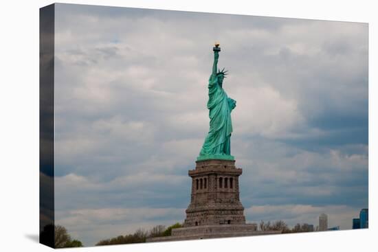 Statue of Liberty III-Erin Berzel-Premier Image Canvas