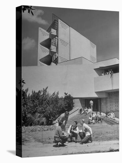 Students on Campus of Florida Southern University Designed by Frank Lloyd Wright-Alfred Eisenstaedt-Premier Image Canvas