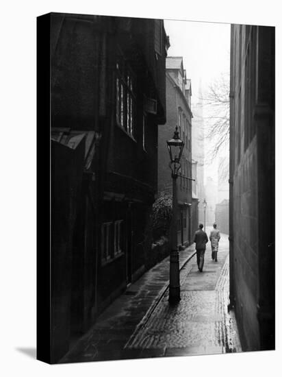 Students Walking Along Magpie Lane at Oxford University-William Vandivert-Premier Image Canvas