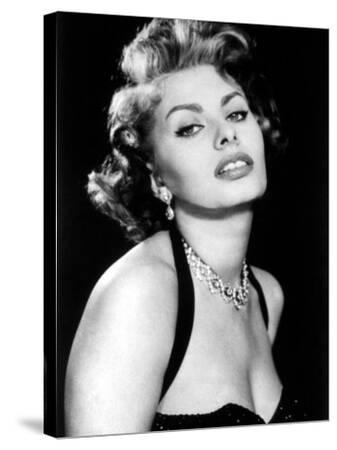 'Sultry Sophia Loren Publicity Pose Promotion for Pride and the Passion