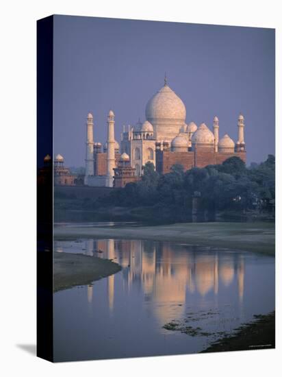 Taj Mahal, Agra, India-Jon Arnold-Premier Image Canvas