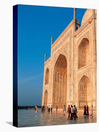 Taj Mahal, Uttar Pradesh, India-Dee Ann Pederson-Premier Image Canvas