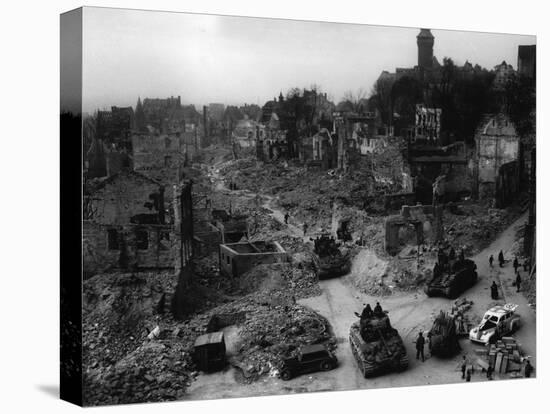 Tanks of the U.S. 7th Army Rumble Through Nuremberg-null-Premier Image Canvas