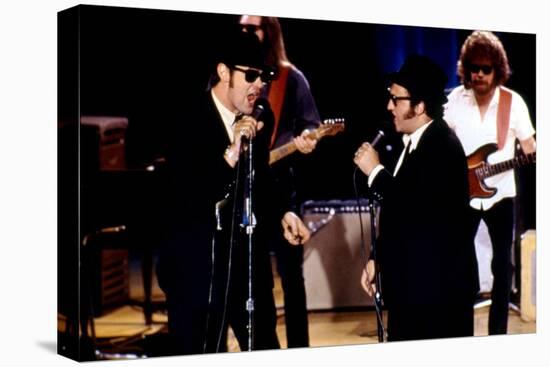 THE BLUES BROTHERS, 1980 directed by JOHN LANDIS Dan Aykroyd and John Belushi (photo)-null-Stretched Canvas