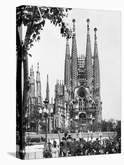 The Cathedral of the Sagrada Familia in Barcelona, 1939-null-Premier Image Canvas