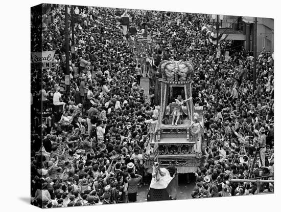 The Float Carrying Rex, King of Carnival, Squeezes Through a Massive Crowd-null-Premier Image Canvas