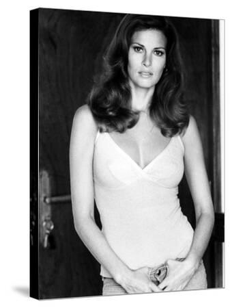 elwebbs.biz art-forum imagesize:600x800$)31" 