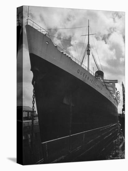 The Oceanliner Queen Elizabeth in Dry Dock For Overhaul and Refitting Prior to Her Maiden Voyage-Hans Wild-Premier Image Canvas