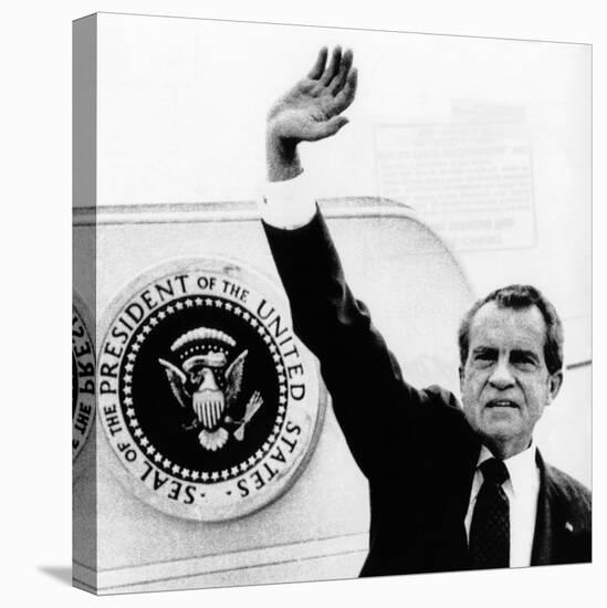 The Presidental Seal at Shoulder for Last Time, Pres Richard Nixon Exits Washington, Aug 9, 1974-null-Stretched Canvas