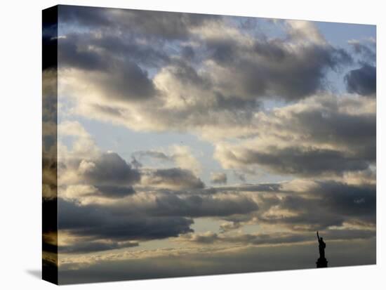 The Statue of Liberty, New York, Wednesday, October 25, 2006-Seth Wenig-Premier Image Canvas