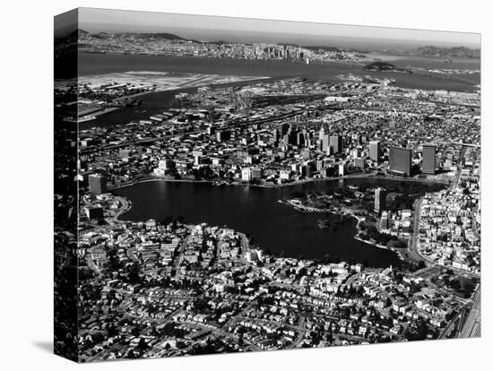 This Aerial View Shows the City of Oakland, Calif., in the Foreground-null-Premier Image Canvas