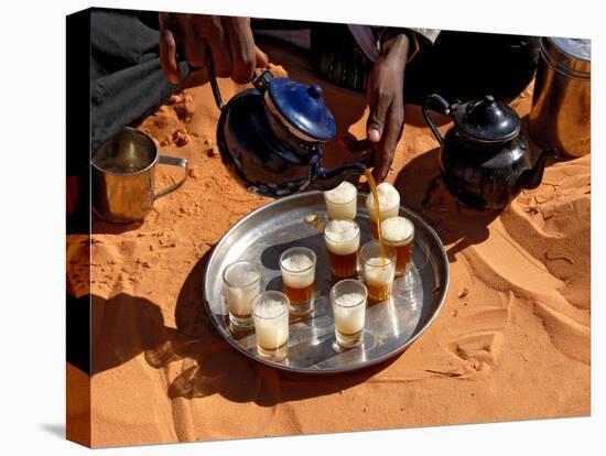 Tuareg Pouring Tea, Sebha, Ubari, Libya, North Africa, Africa-Godong-Premier Image Canvas