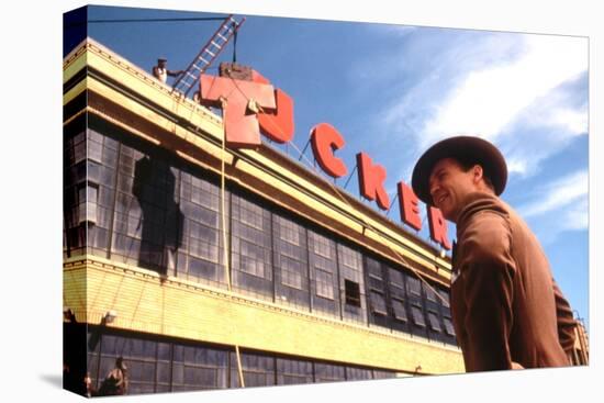 Tucker: The Man and His Dream by FrancisFordCoppola with Jeff Bridges, 1988 (photo)-null-Stretched Canvas