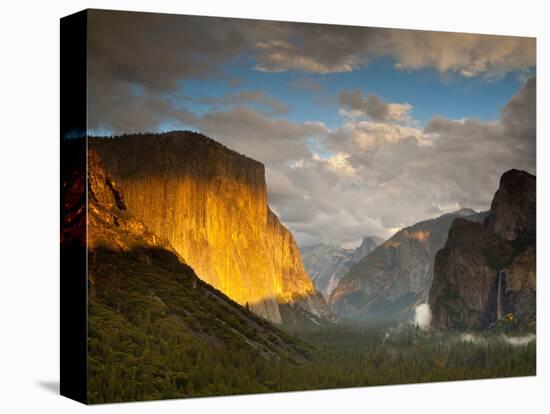 Tunnel Overlook, One of the Most Famous Views in All of the National Parks-Ian Shive-Premier Image Canvas