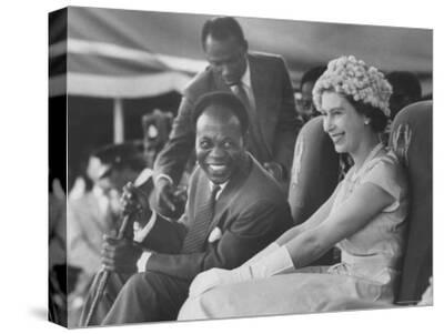 Queen Elizabeth II with Kwame Nkrumah During Her Visit to ...