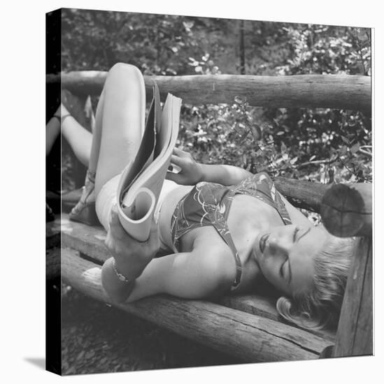 Marilyn Monroe-Ed Clark-Premier Image Canvas