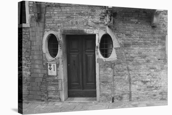 Venice Doorway B&W-Les Mumm-Stretched Canvas